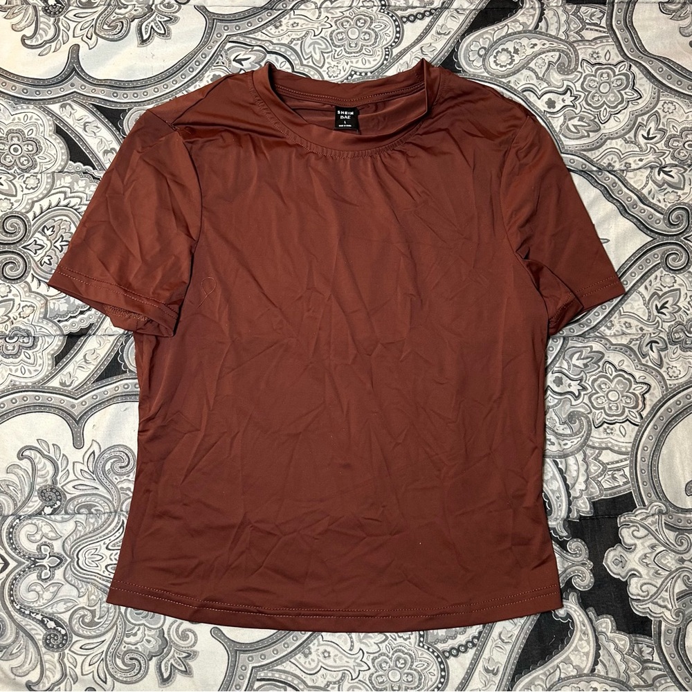 shein | basic brown tee | fitted coffee brown tee |